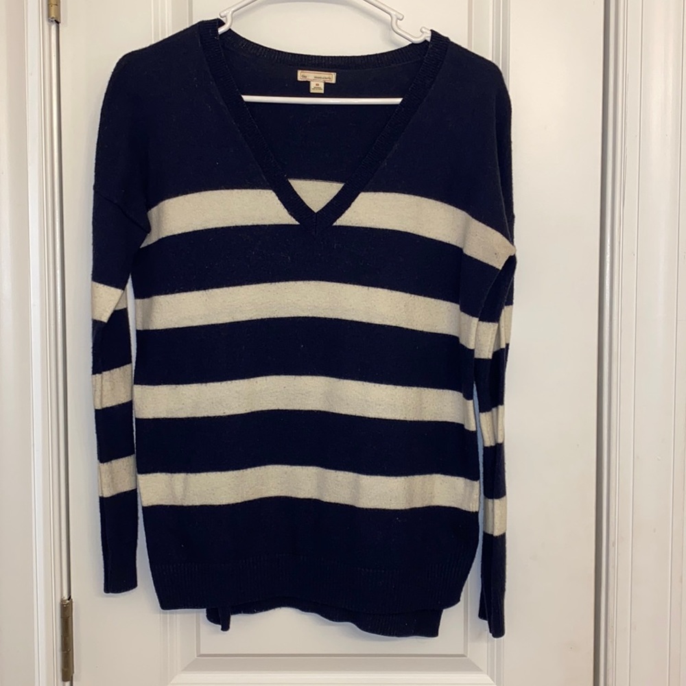 Gap V Neck Sweater